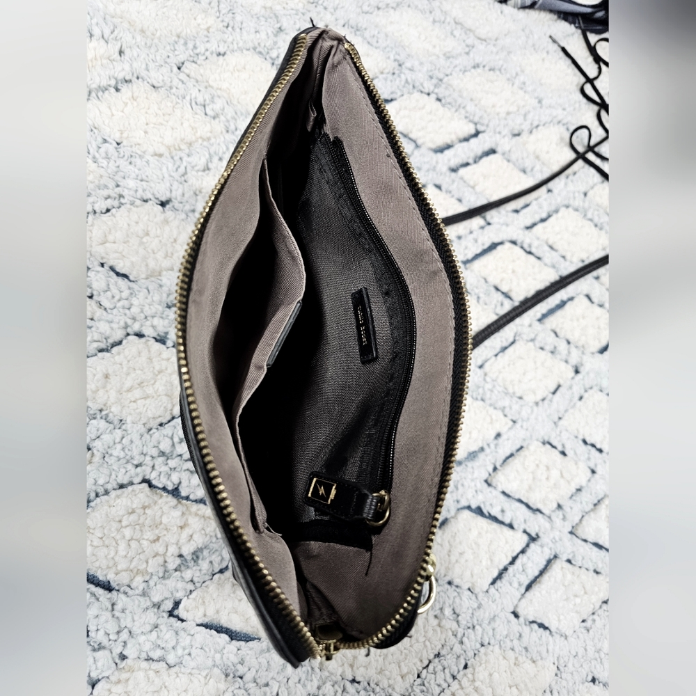 Tutilo Crossbody Bag - Picture 3 of 4
